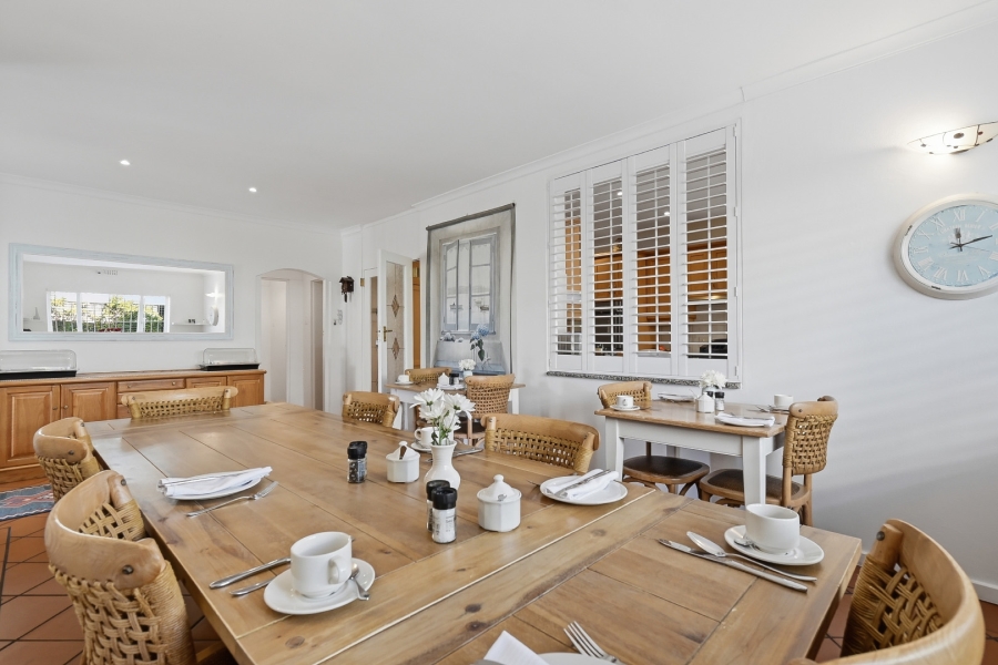 5 Bedroom Property for Sale in Constantia Western Cape